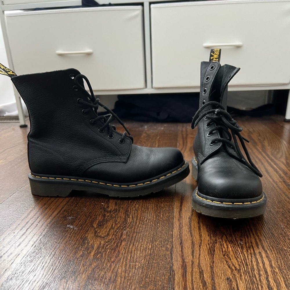 Dr Martens 1460 Boots - Women's